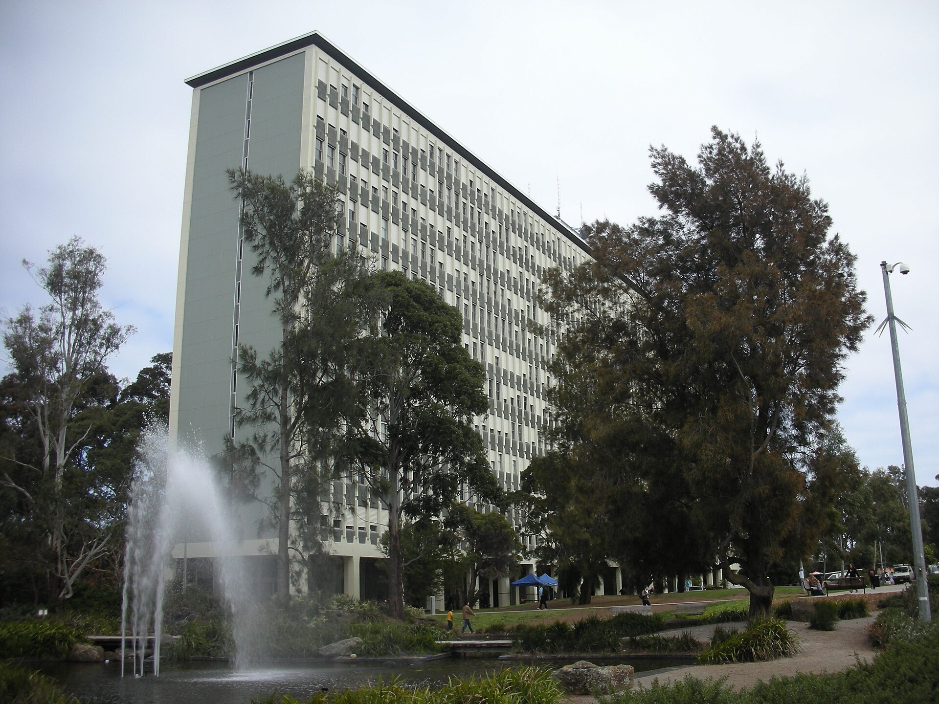 Menzies fountain at Monash University
